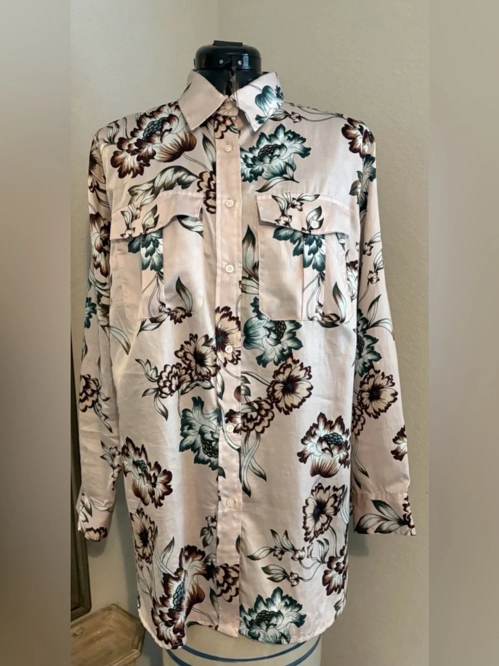 Lauren Ralph Lauren Women’s 1X Floral Button Front blouse. I - Picture 3 of 7